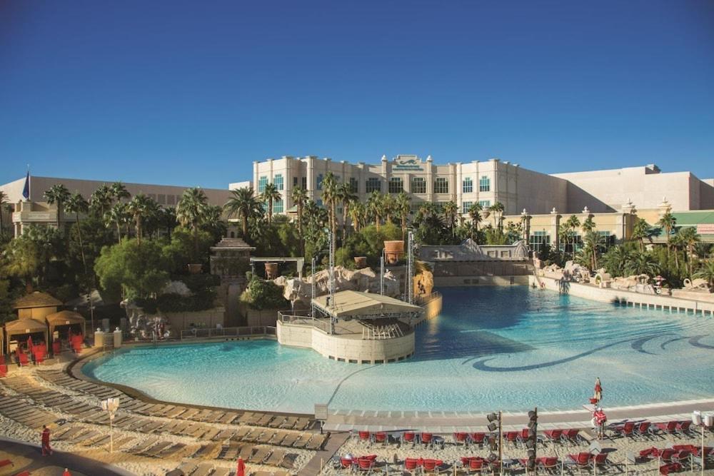 Mandalay Bay Resort And Casino By Suiteness 라스베이거스 외부 사진