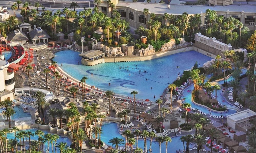 Mandalay Bay Resort And Casino By Suiteness 라스베이거스 외부 사진